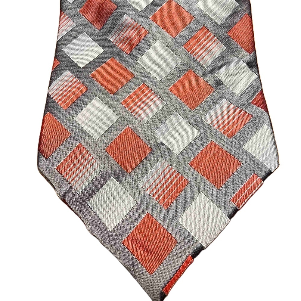 Van Heusen Silk Gray And Red Squares Geometric Pattern Tie Necktie Size 58"x3.5"